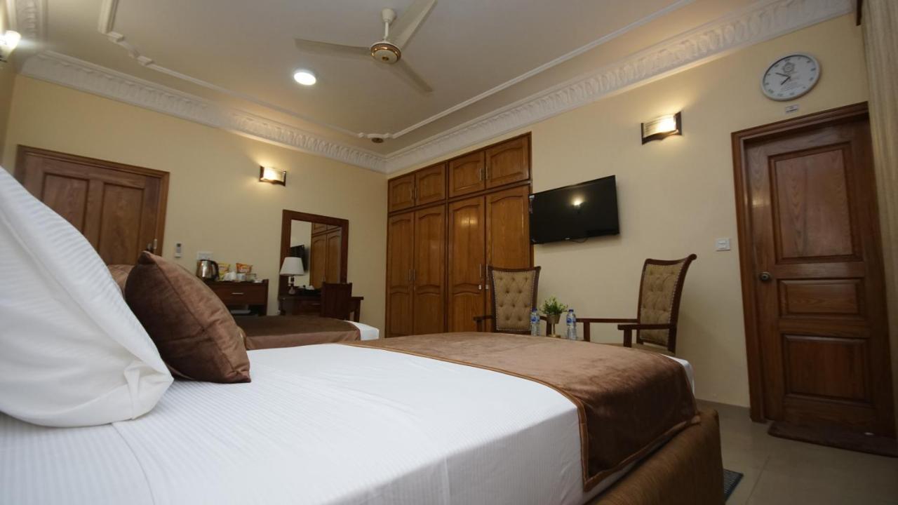 קראצ'י World Inn Hotel מראה חיצוני תמונה