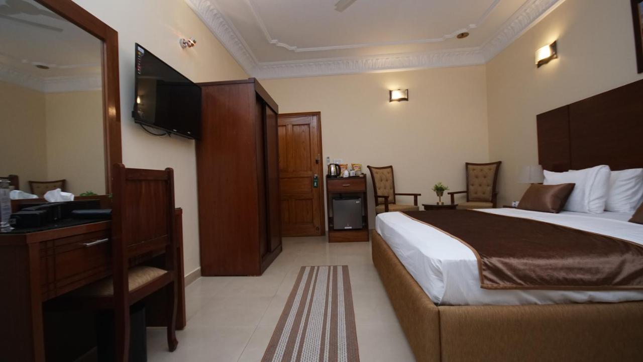 קראצ'י World Inn Hotel מראה חיצוני תמונה