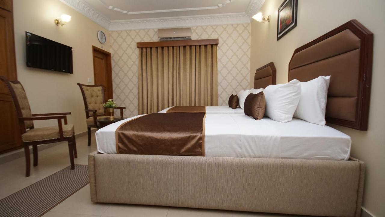 קראצ'י World Inn Hotel מראה חיצוני תמונה