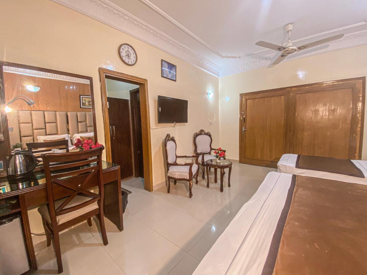 קראצ'י World Inn Hotel מראה חיצוני תמונה