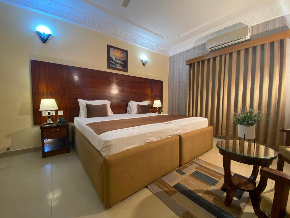קראצ'י World Inn Hotel מראה חיצוני תמונה